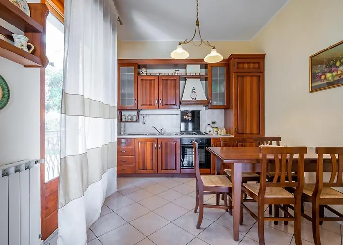 Guesthost - Roomy Flat Near The Sea Lägenhet *