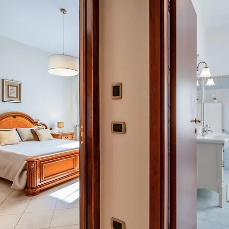 Roomy Flat Near The Sea Giardini Naxos