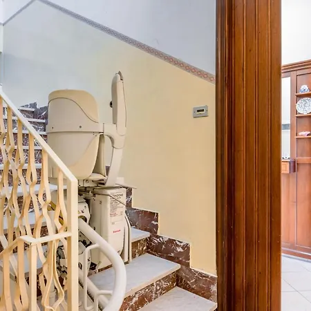 דירה Guesthost - Roomy Flat Near The Sea גיארדיני נאקסוס