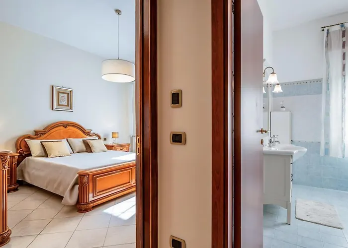 Guesthost - Roomy Flat Near The Sea Giardini Naxos